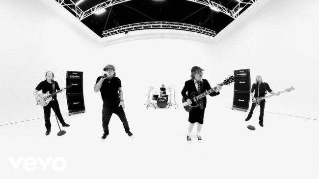 Música: AC/DC la rockea fuerte en su nuevo vídeo “Realize”